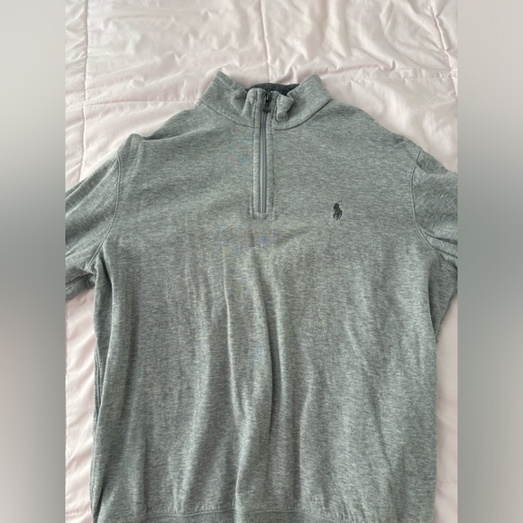 Gray Ralph Lauren sweater. - Picture 1 of 3